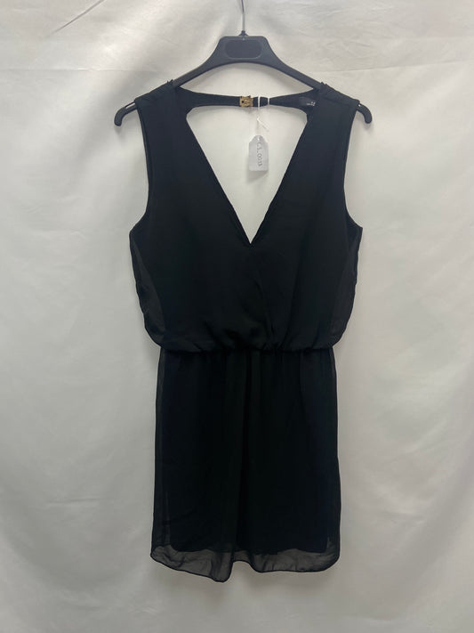 ZARA. Vestido corto negro T.xs