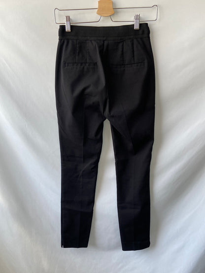 ZARA. Pantalón negro de vestir T.xs