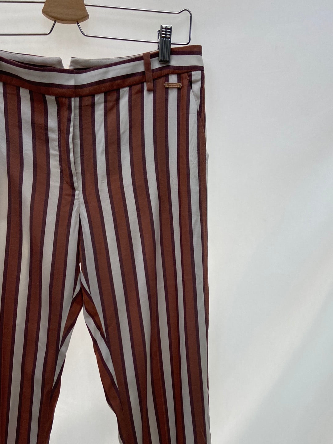 UTERQÜE.Pantalones formales rayas T.M