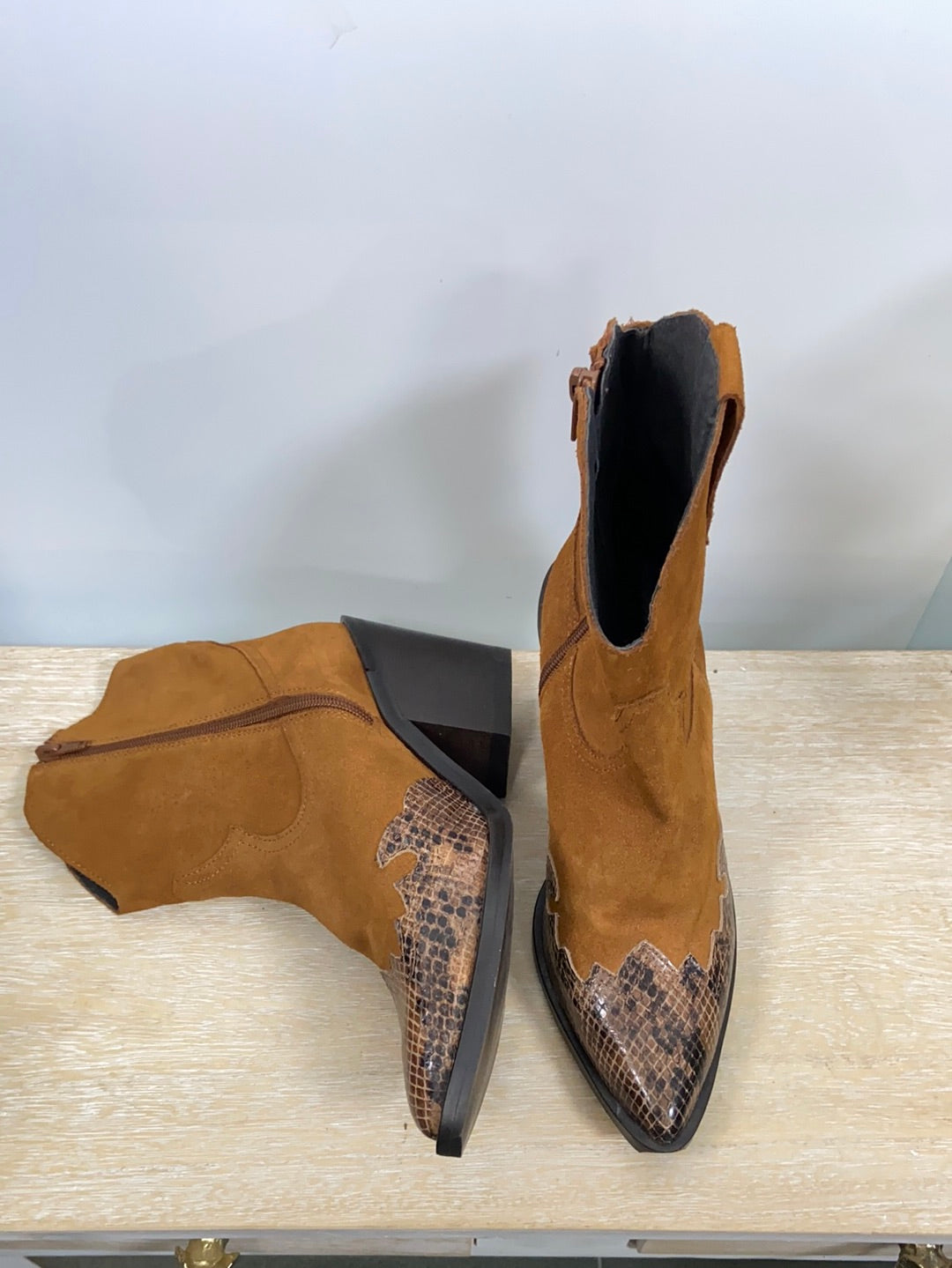 TONI MORA. Botas Cowboy T.38