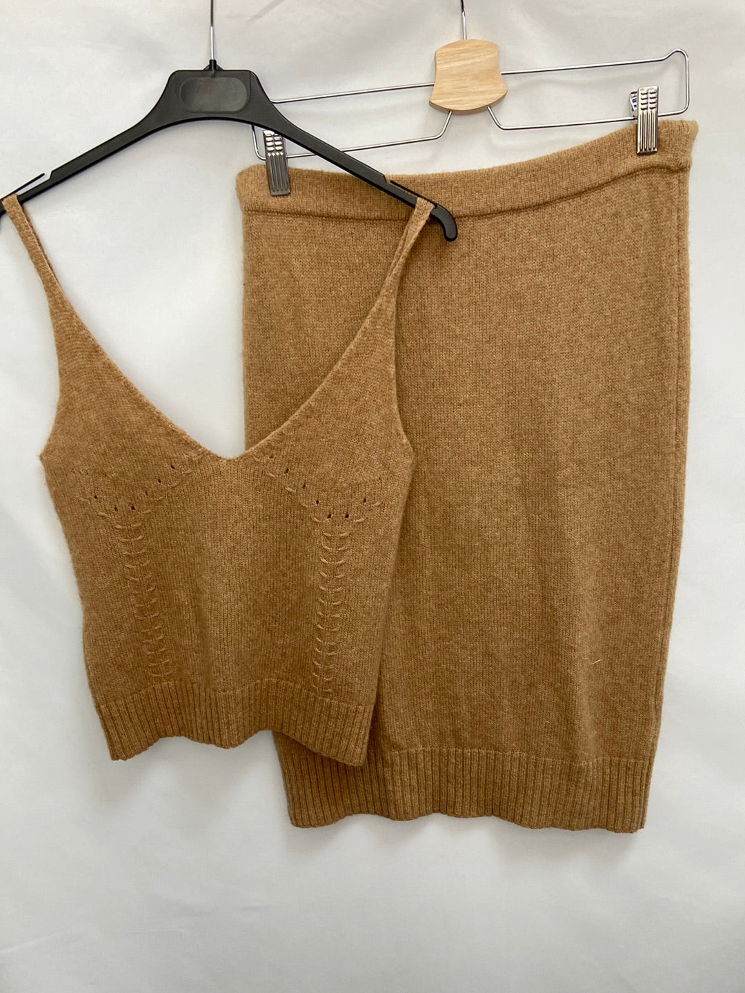 TCN.Falda midi punto camel T.38