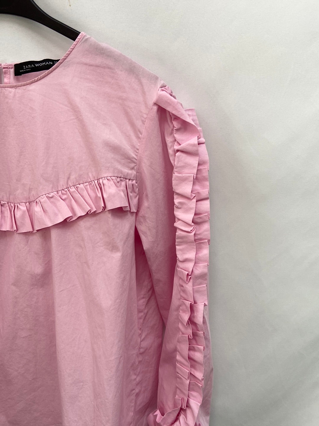 ZARA.Blusa rosa volantes T.s