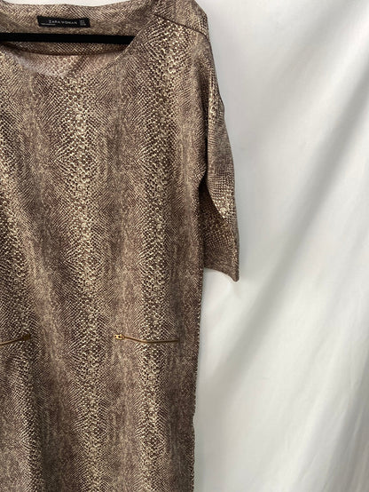 ZARA.Vestido fluido recto animal print T.s