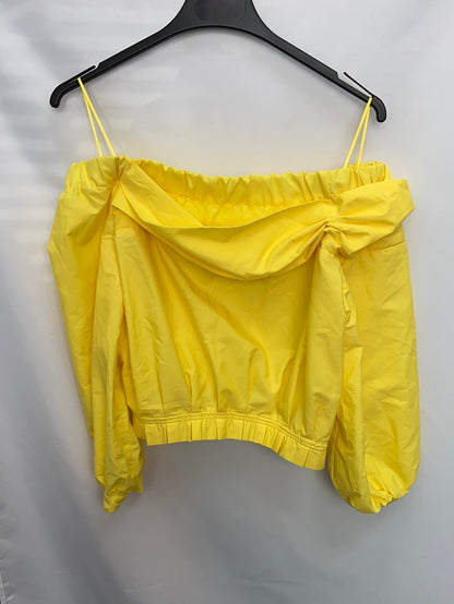 ZARA. Top amarillo T.s