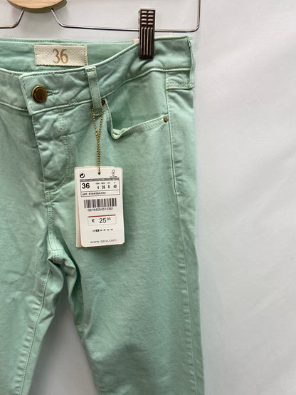 ZARA.Pantalones verde agua T.34