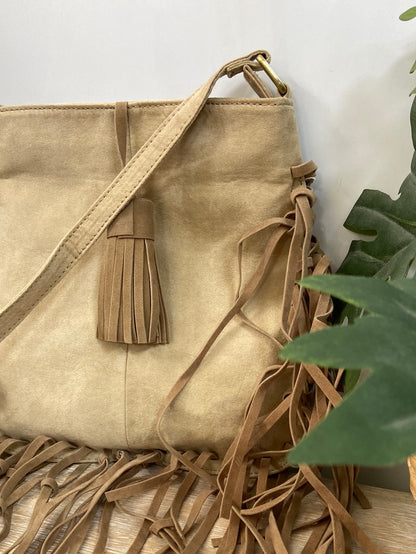 MISAKO.Bolso beige flecos