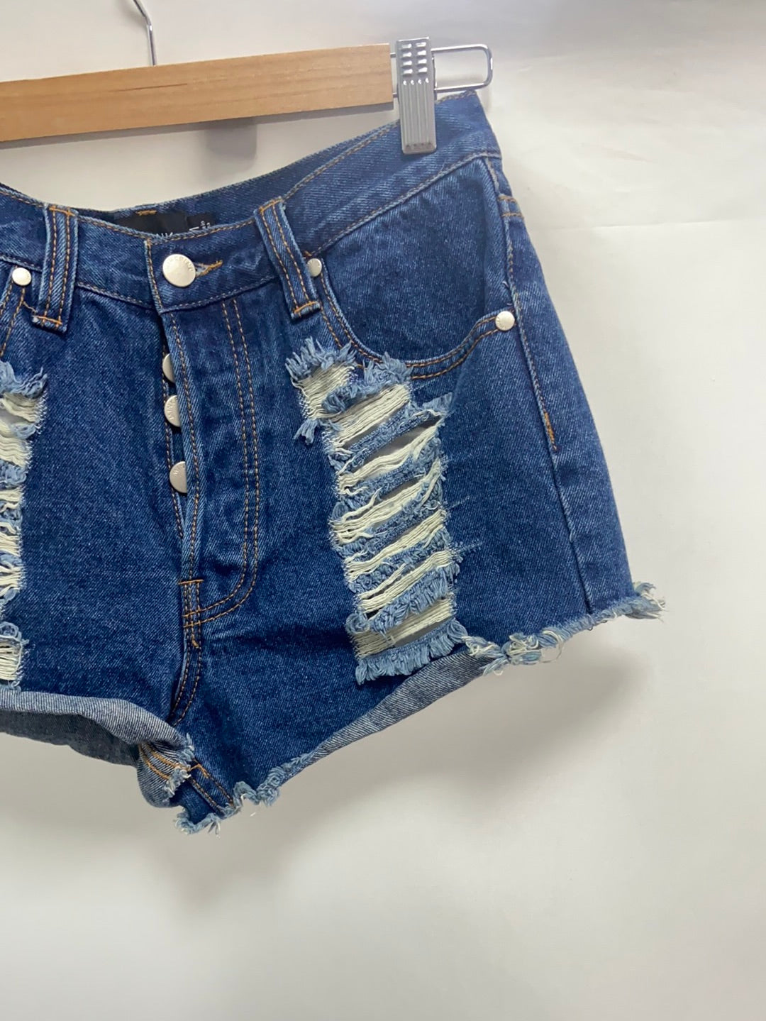 MINKPINK. Shorts vaqueros