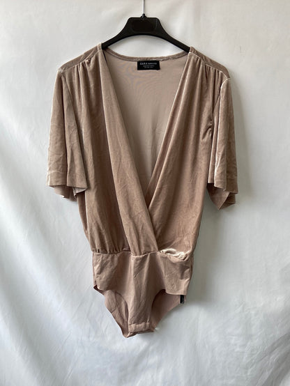 ZARA.Body beige terciopelo T.S