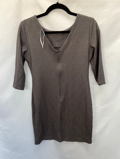 COCONUT.Vestido corto gris formal T.XL