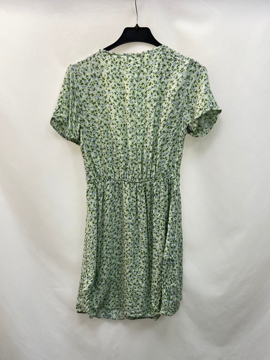 C&A.Vestido corto verde flores. T,34