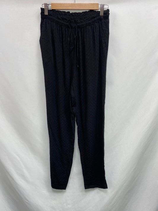 OYSHO. Pantalón negro fluido T.s