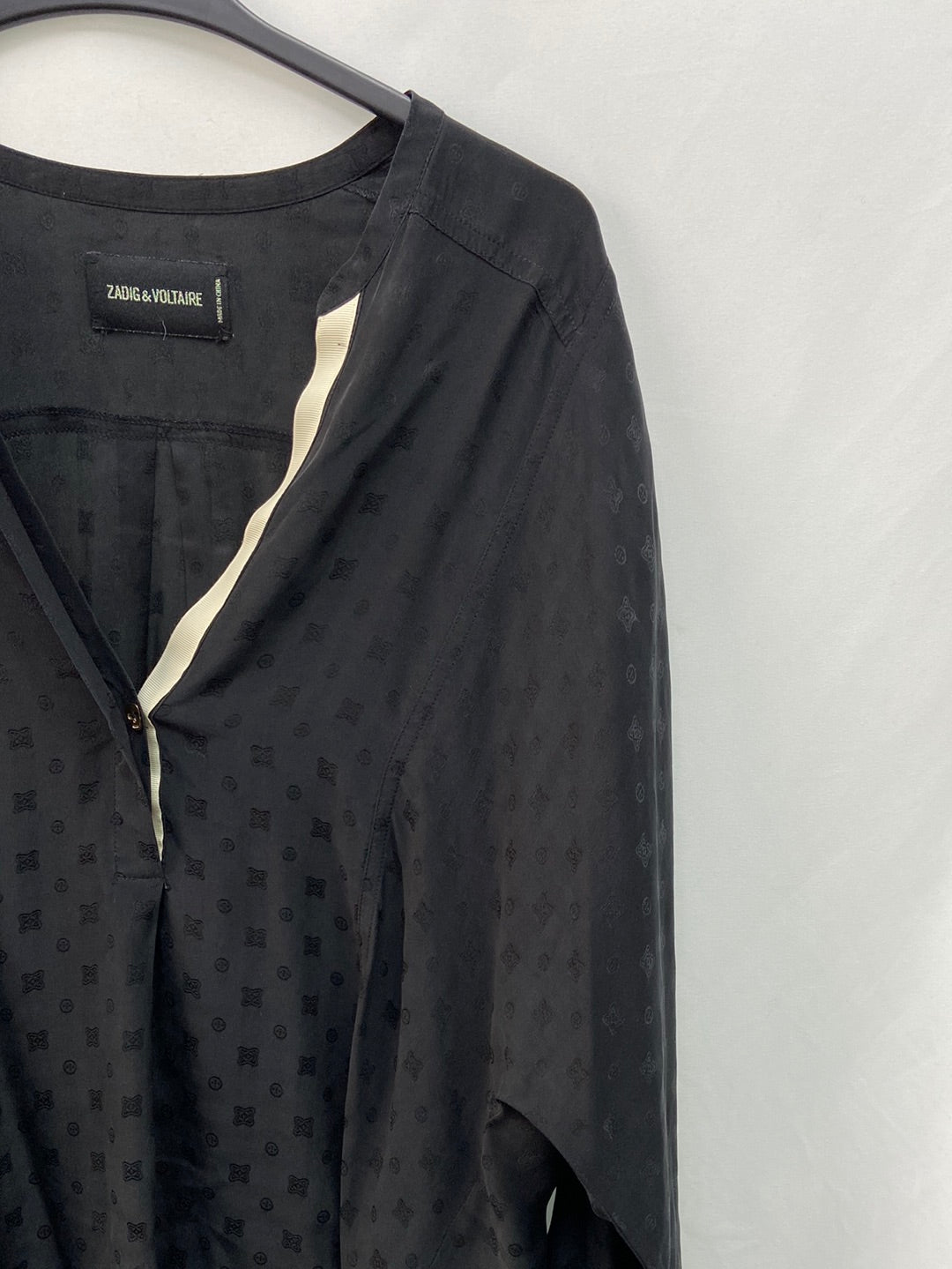 ZADIG&VOLTAIRE.Blusa negra seda T.S