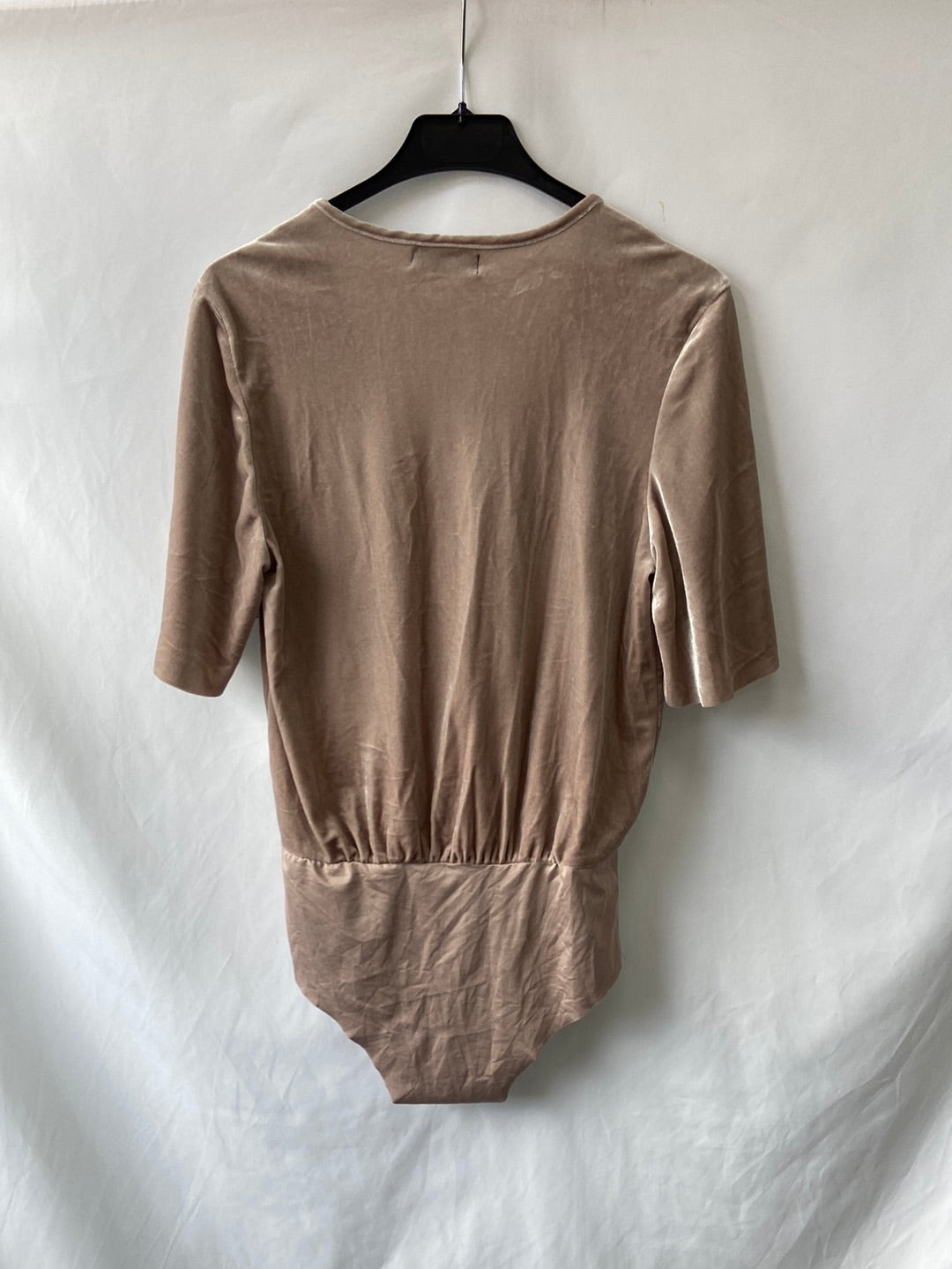 ZARA.Body beige terciopelo T.S