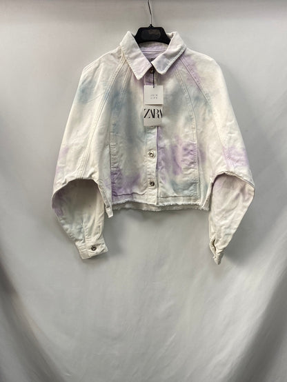 ZARA. Cazadora denim tie dye T.s