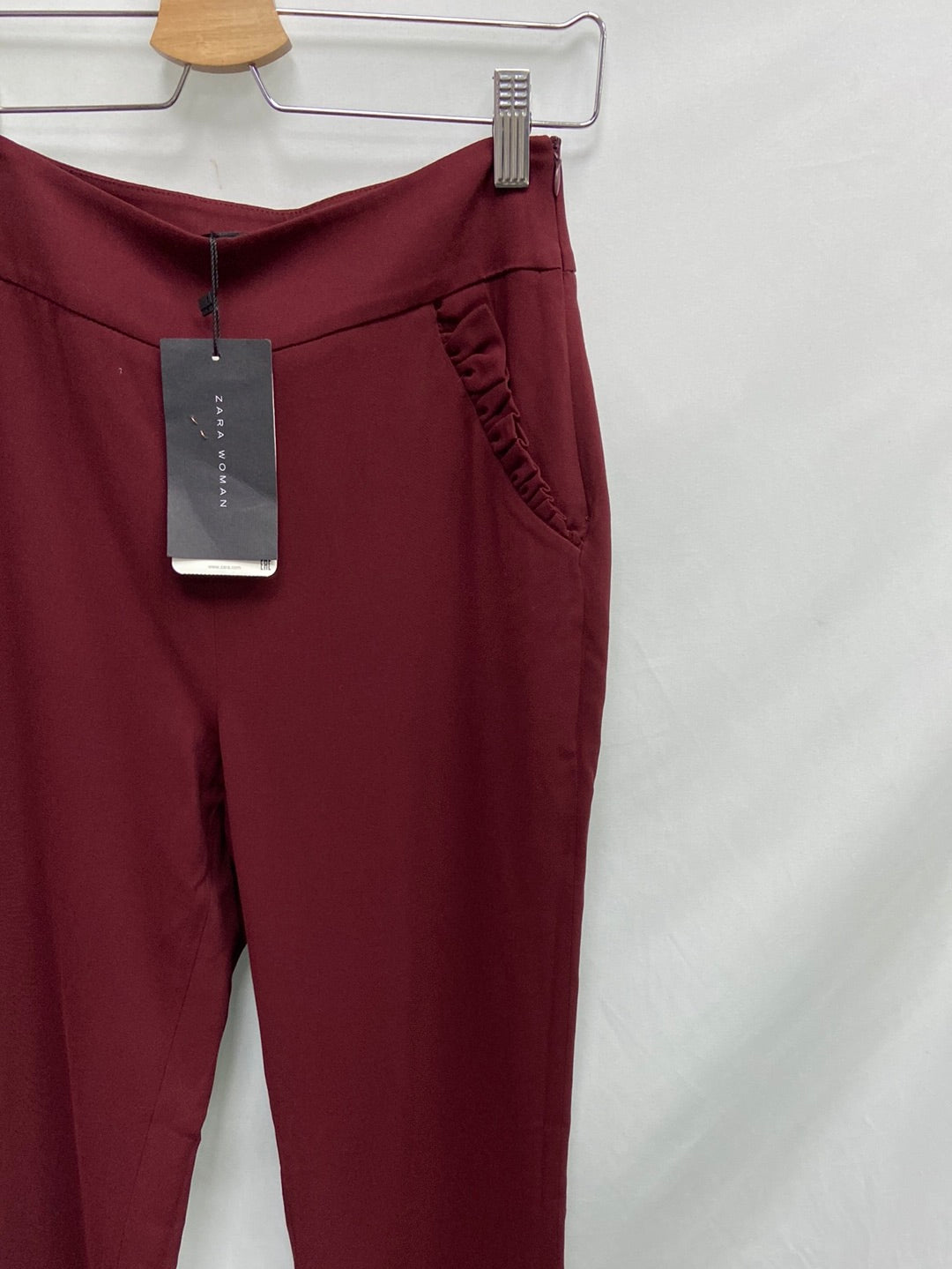 ZARA. Pantalones talla XS