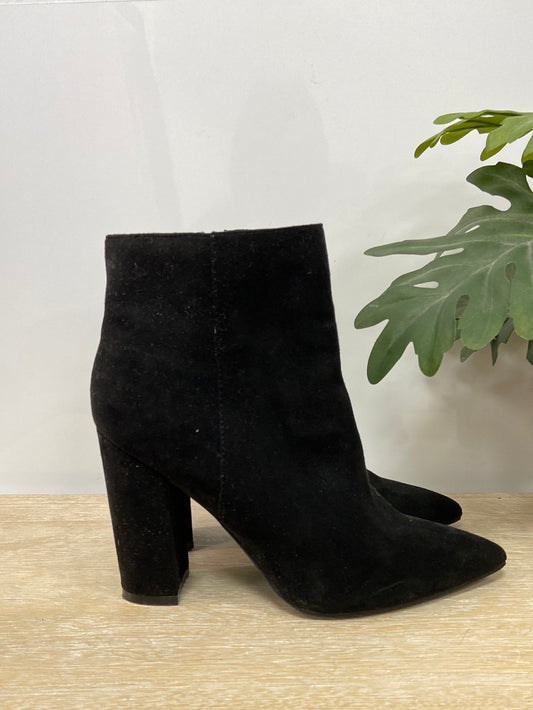 JUST FAB. Botines negros T.40