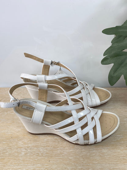 GEOX. Sandalias blancas T.36