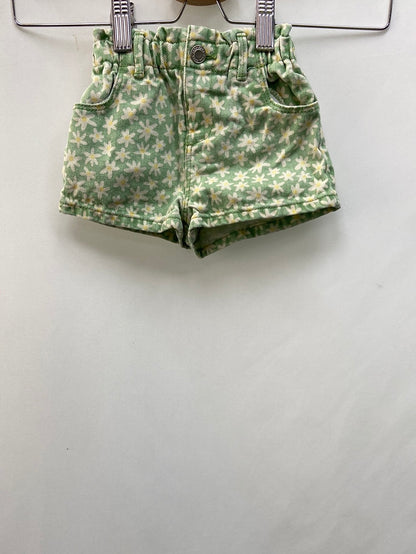 ZARA.Shorts Flores 9-12 meses