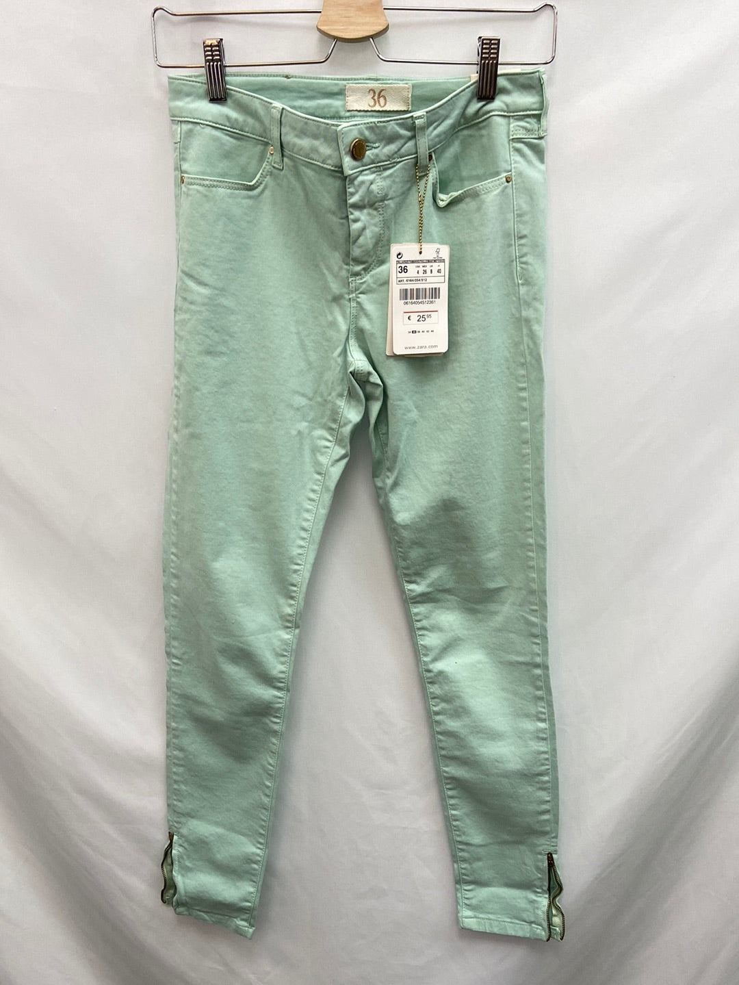 ZARA.Pantalones verde agua T.34