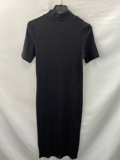 ZARA. Vestido mini negro canalé T.m