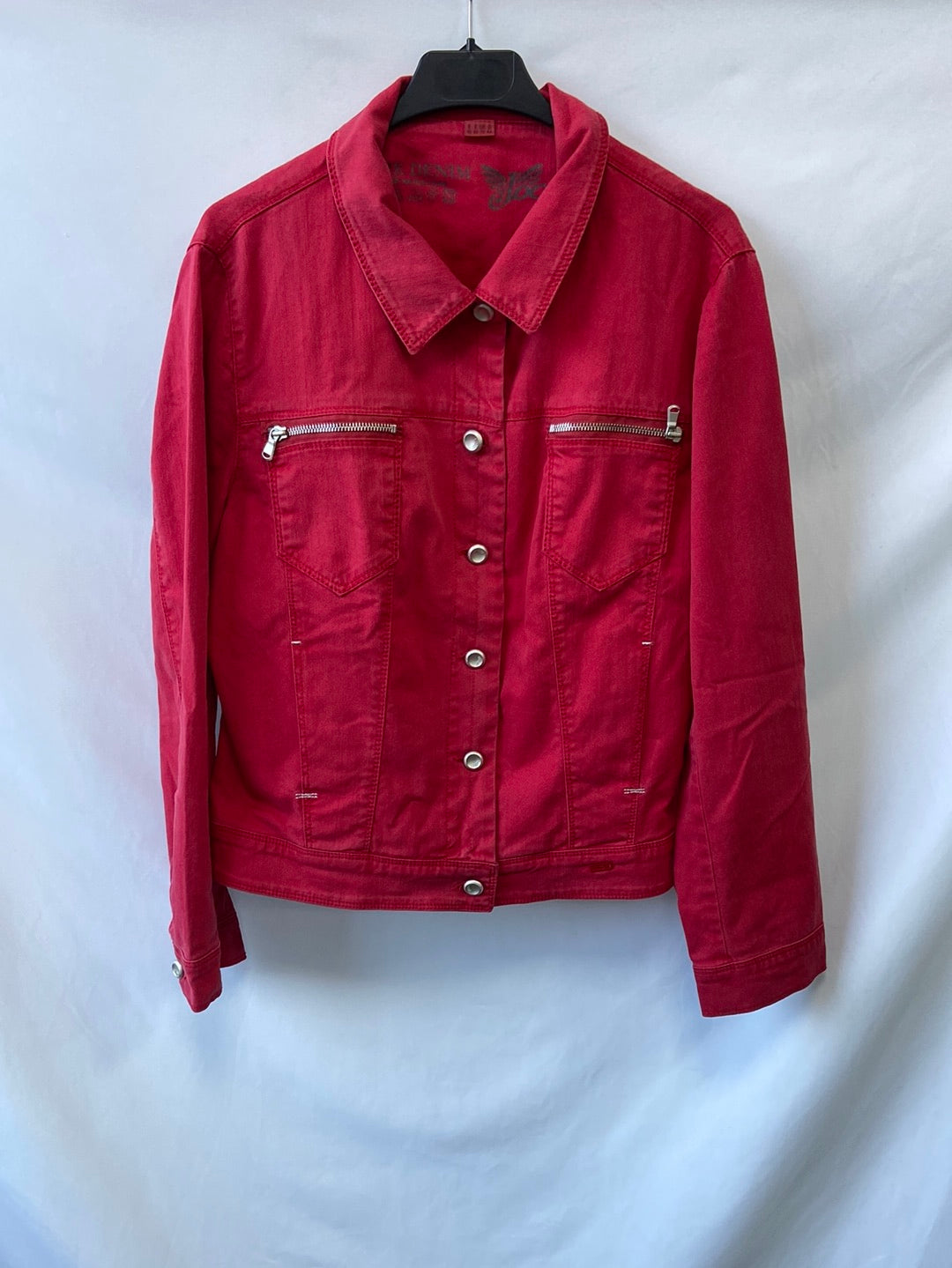 PURE DENIM.Chaqueta vaquera roja efecto lavado T.46