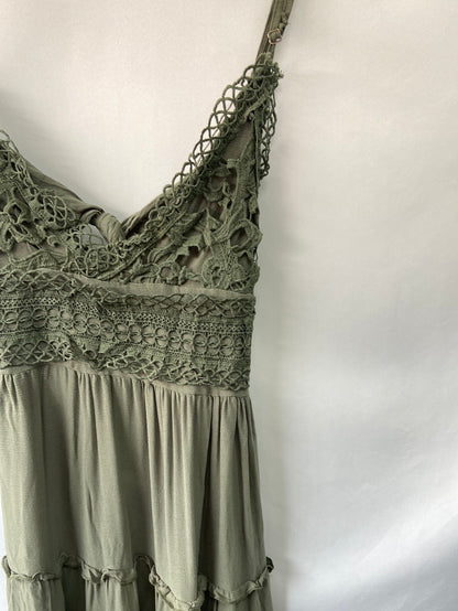 ZAFUL. Vestido verde croché T. S