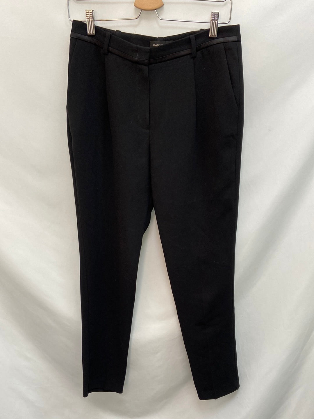 MANGO.Pantalones negros vestir T.36