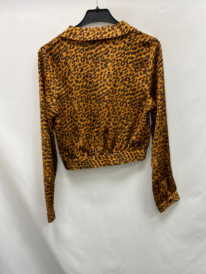 PRETTYLITTLETHINGS.Camisa animal print satinada T.34