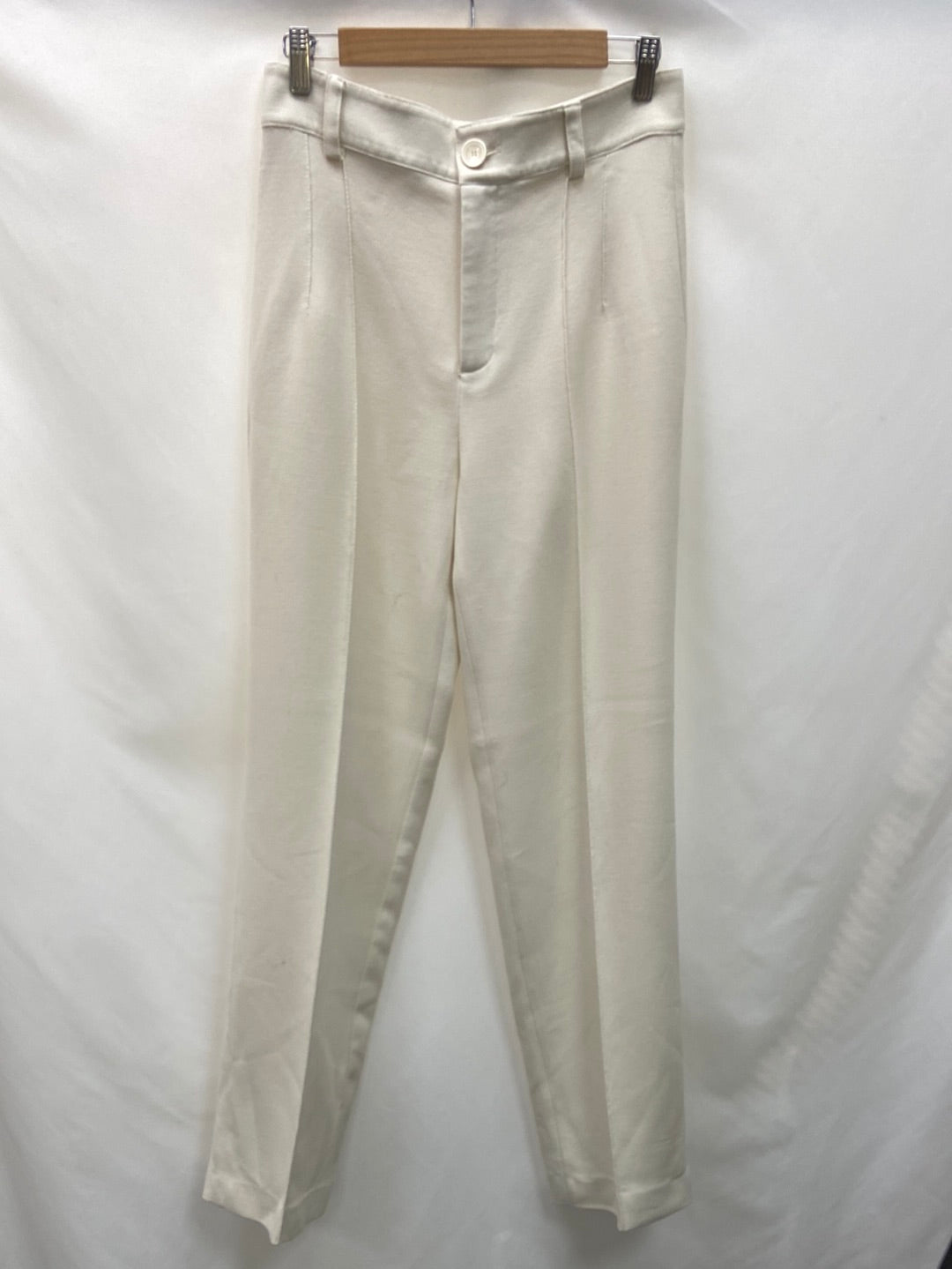 ZARA. Pantalón beige crudo pinzas T.m