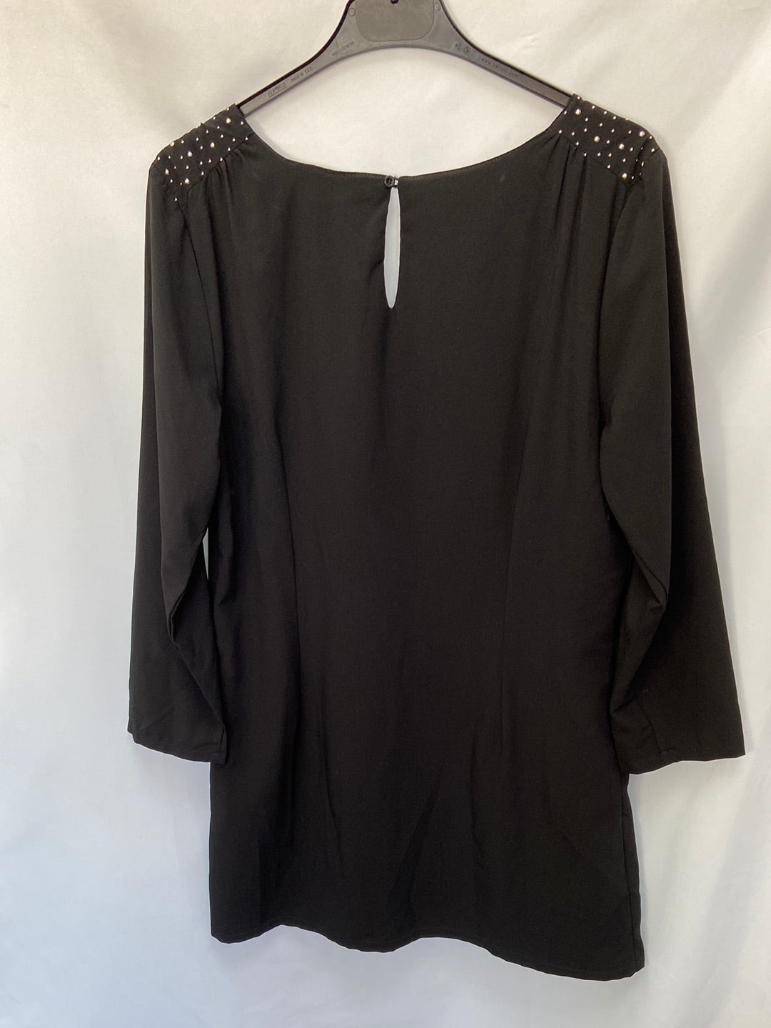 ANANY.Vestido corto negro T.40