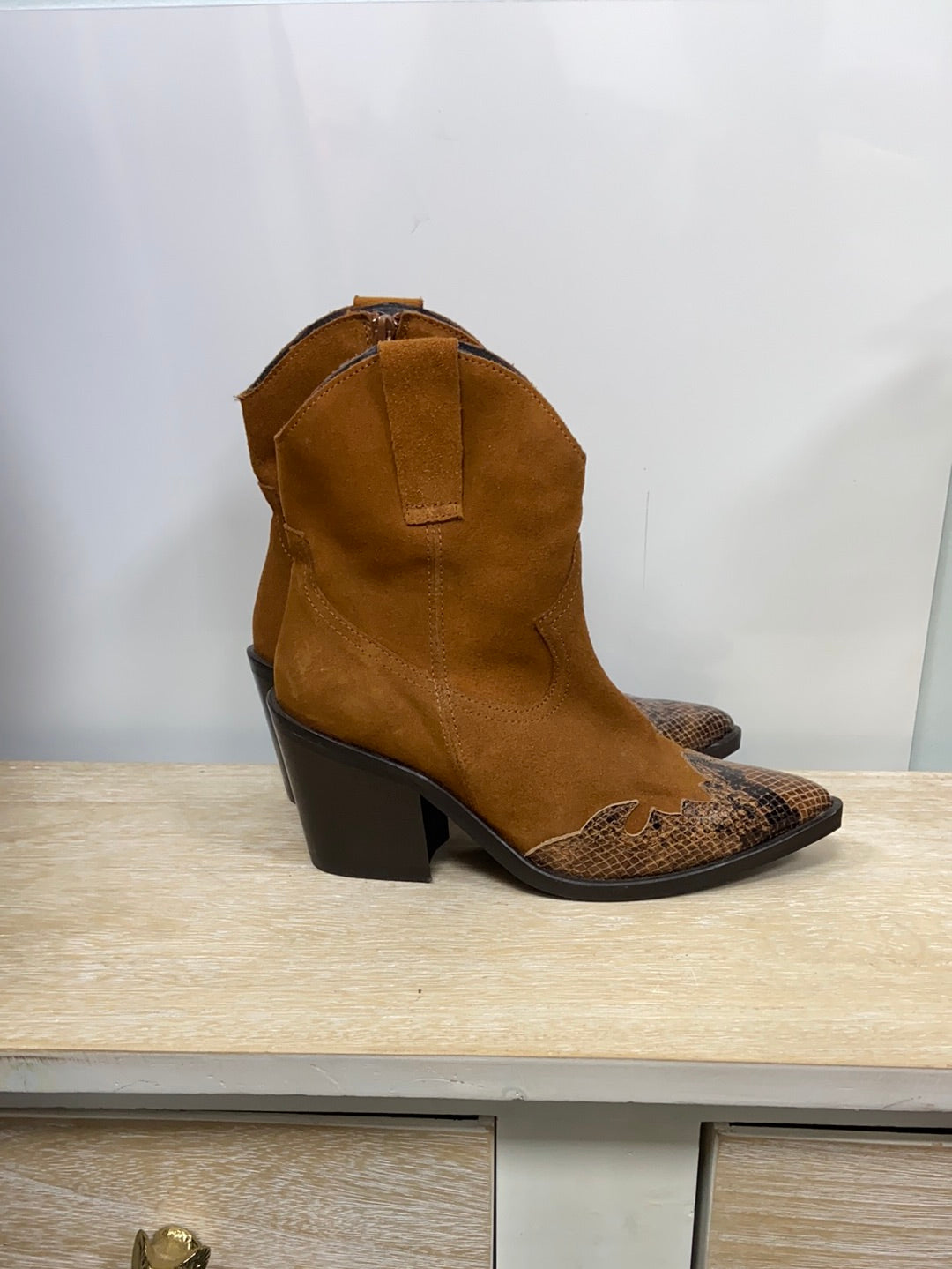 TONI MORA. Botas Cowboy T.38